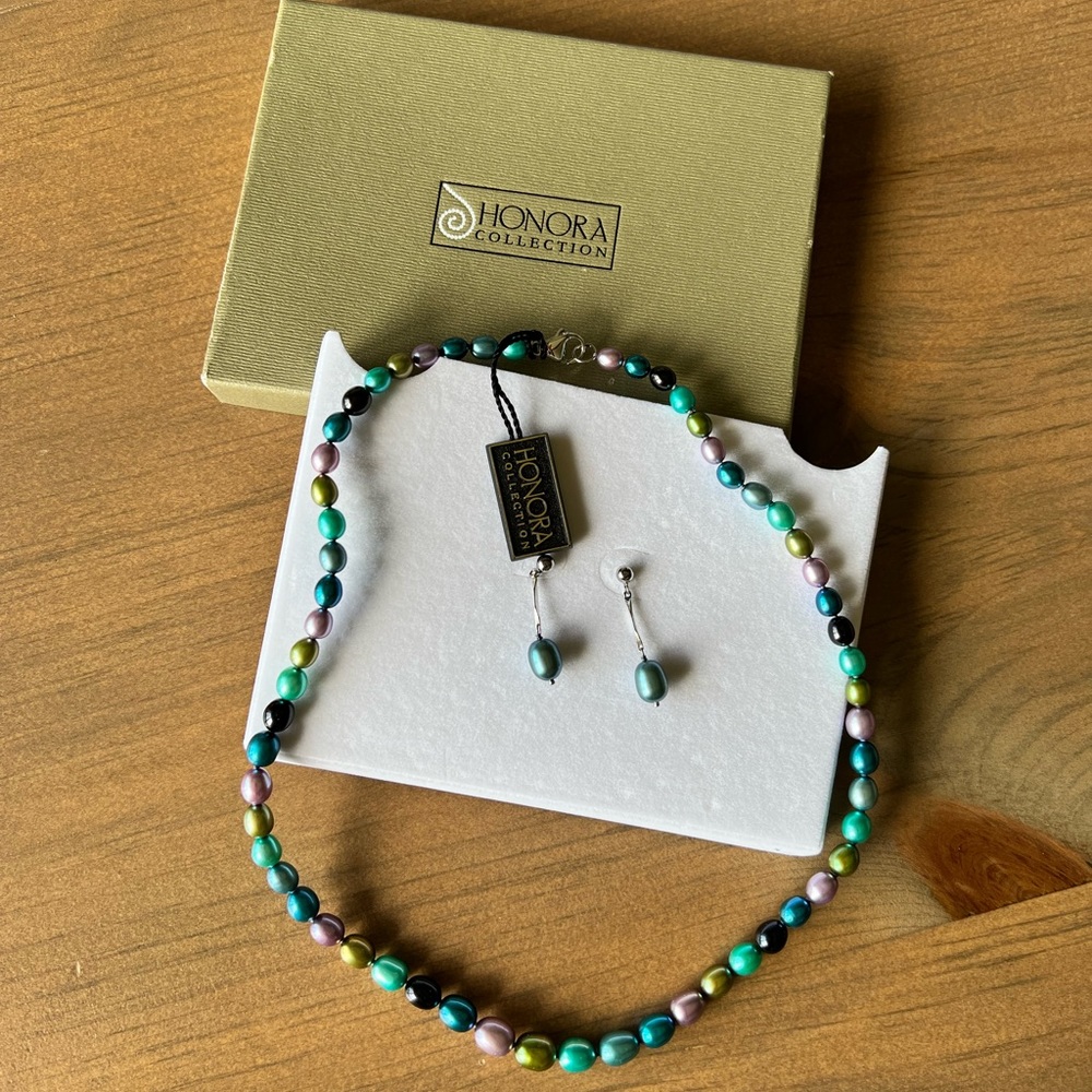 Honora pearl necklace and earring set